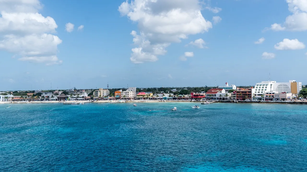 Social media deals Cozumel: cómo encontrar promociones en Instagram y Facebook
